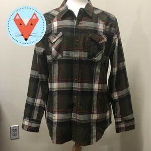 🦊 NWT Levi’s XL Long Sleeve Plaid Shirt